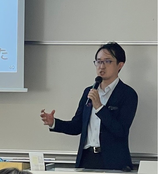 早稲田大学にて講義